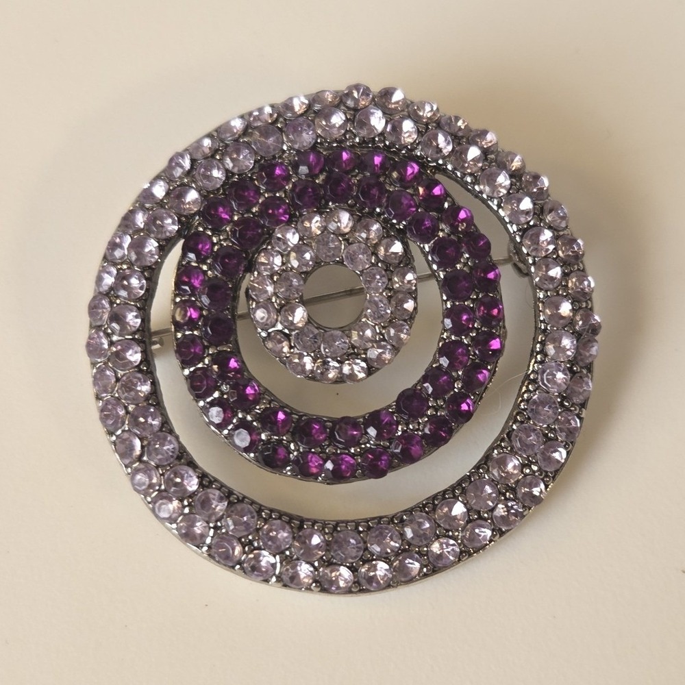 Vintage Unsigned Purple Lavendar Rhinestone Silver Tone Pendant Or Brooch Pin